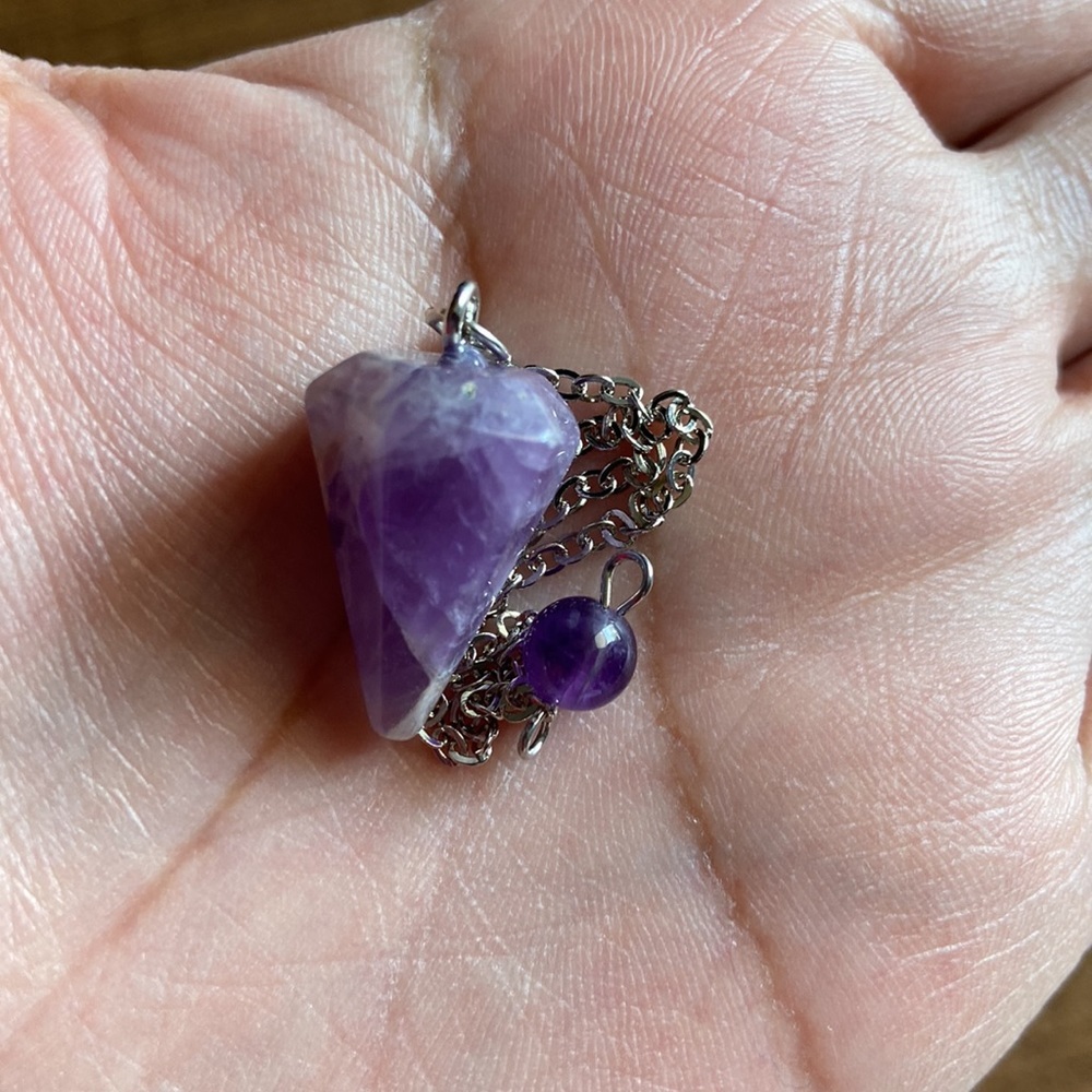 Amethyst 🎄 stone pendulum divination scrying tool - Picture 5 of 7
